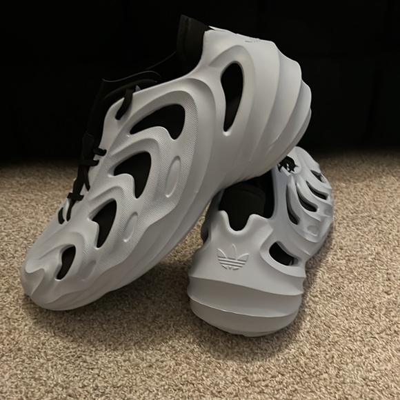 Adifoam Q NWT sz 10.5 men’s - Picture 3 of 4